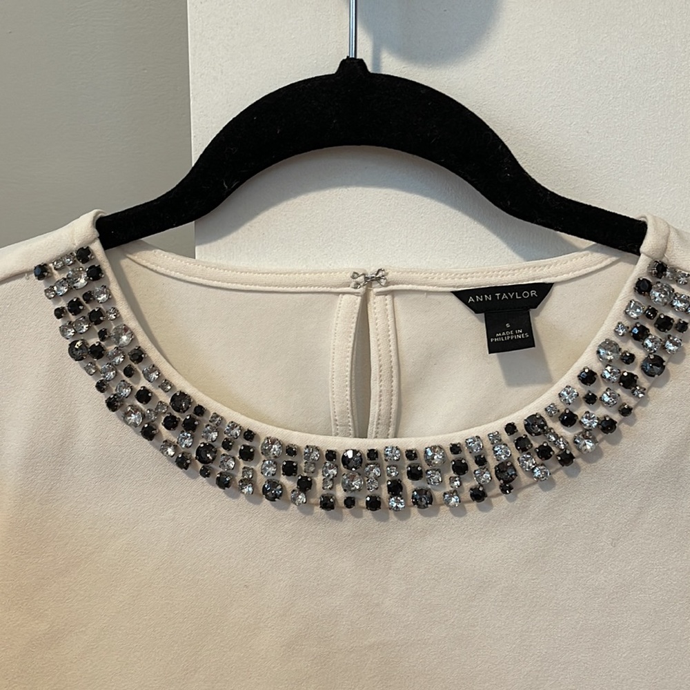 NWOT Ann Taylor Jeweled Neck Top - size small - Picture 2 of 6